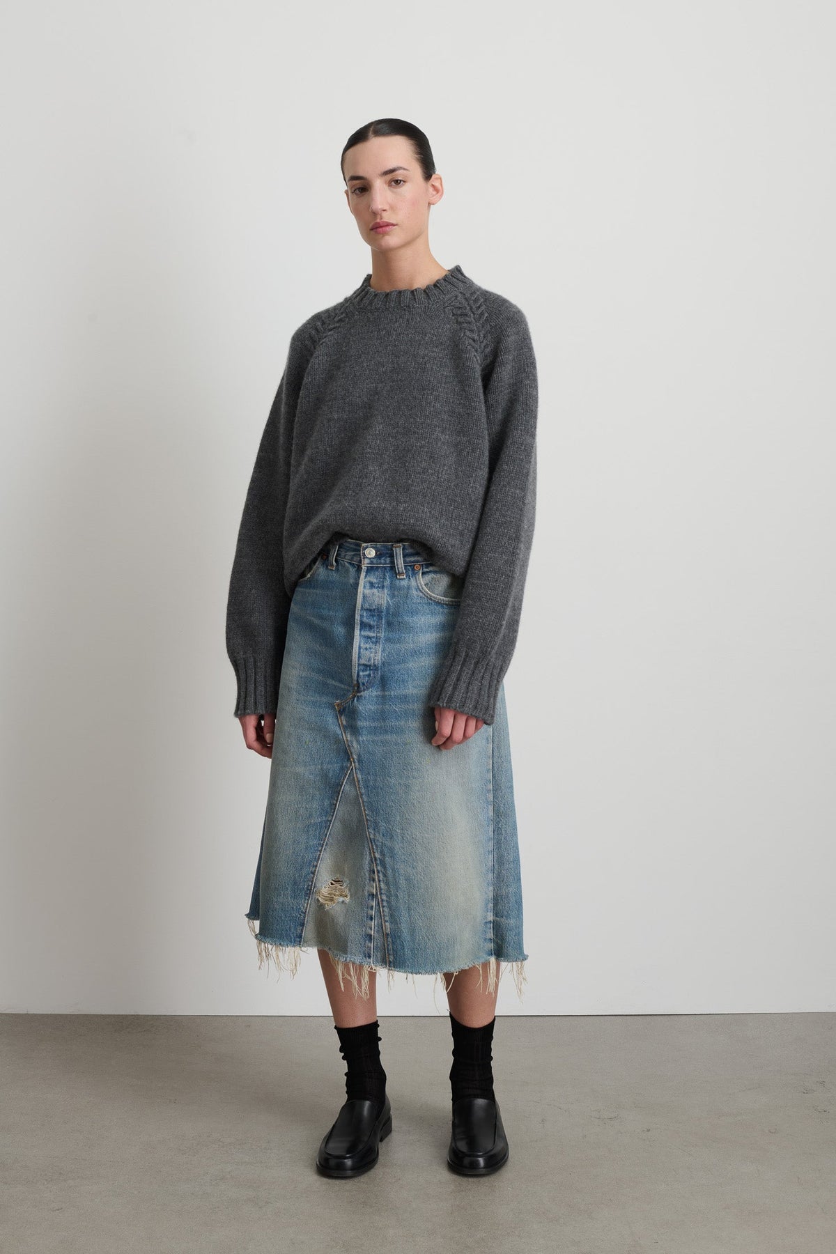 Braided Crew Grey Cashmere
